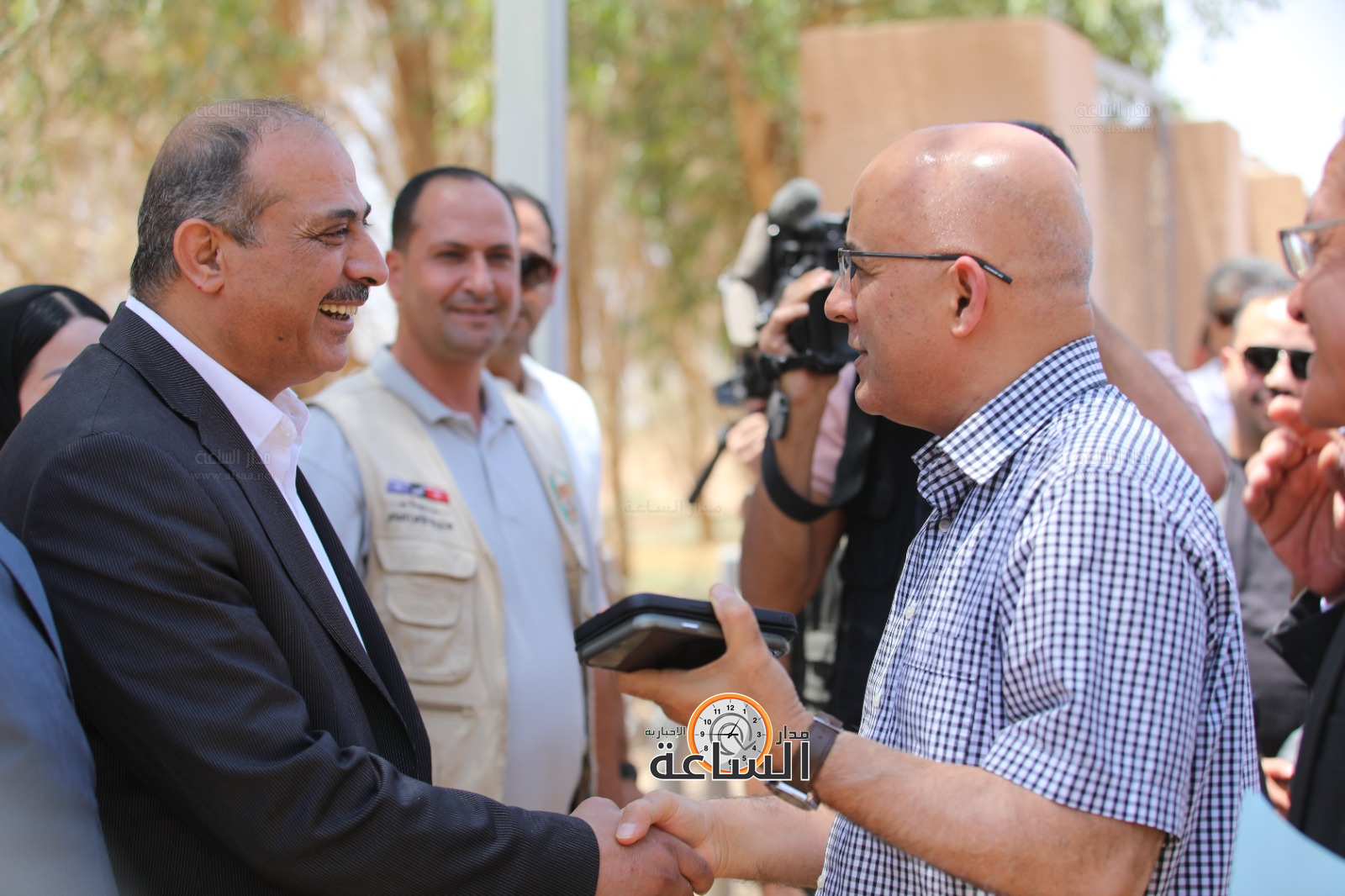 Madar Al-Saa Images 0.42175713158722883