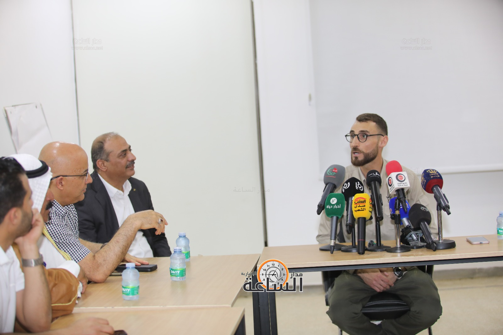 Madar Al-Saa Images 0.7843573445371546