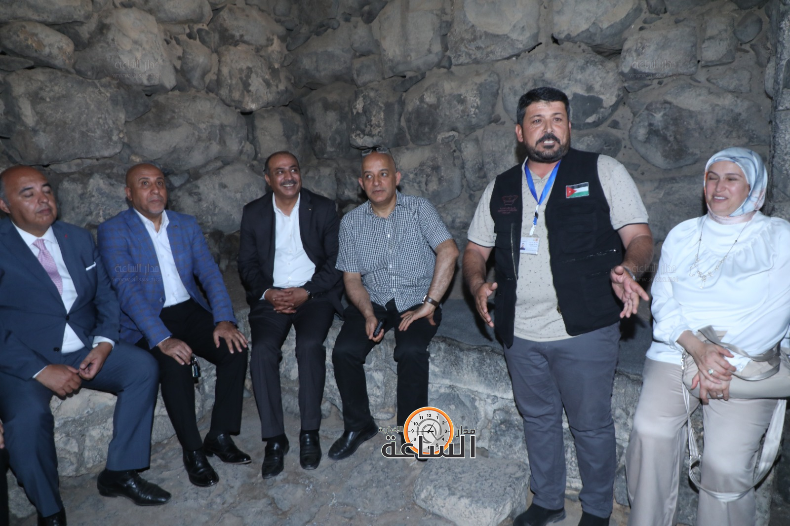 Madar Al-Saa Images 0.8638537554115024