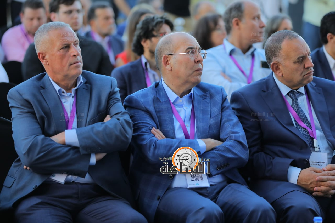 Madar Al-Saa Images 0.797445303914736