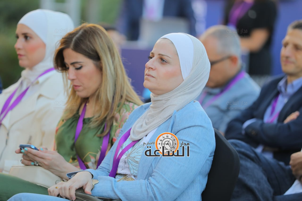 Madar Al-Saa Images 0.7723948938776619