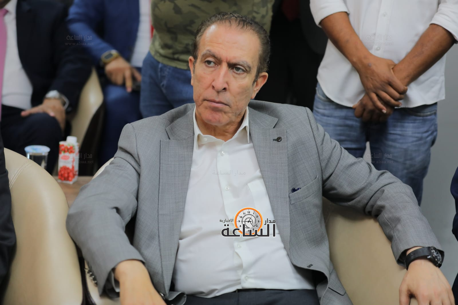 Madar Al-Saa Images 0.46947424637215684