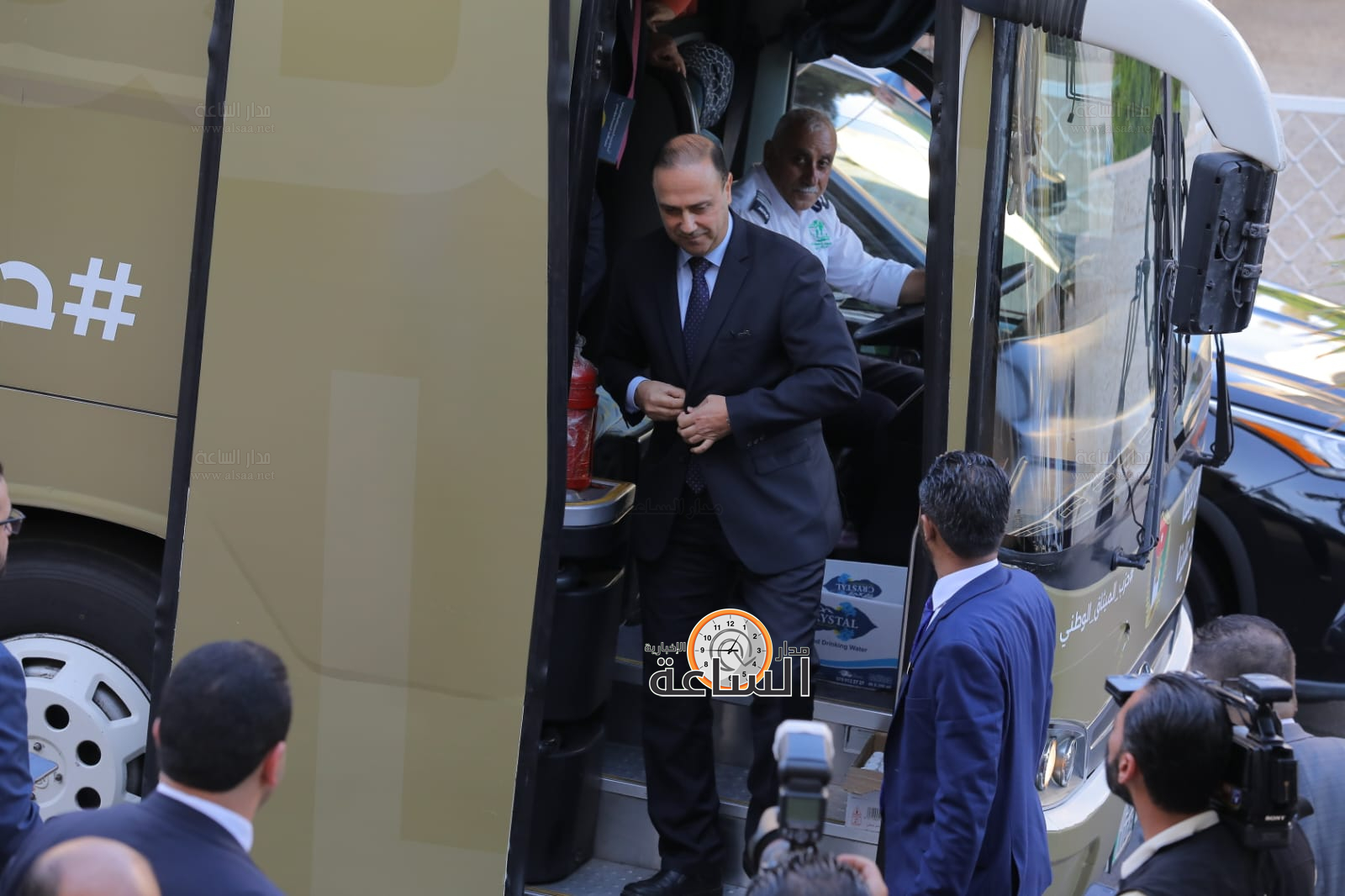 Madar Al-Saa Images 0.38225384587449796