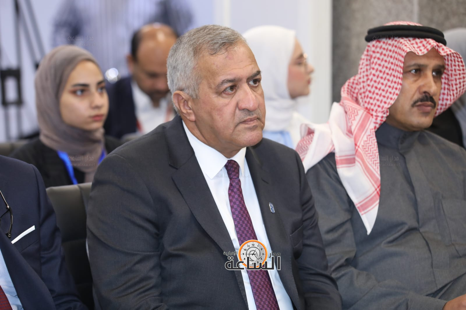 Madar Al-Saa Images 0.586666404414566