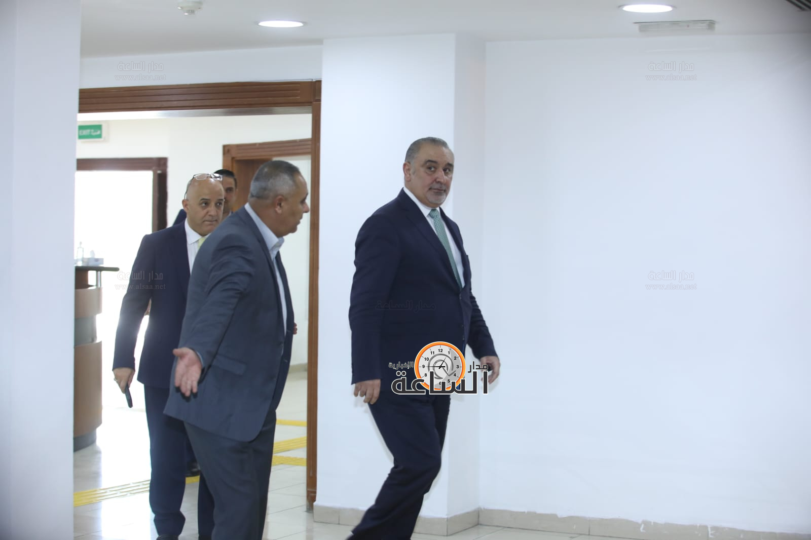 Madar Al-Saa Images 0.8053358271148485