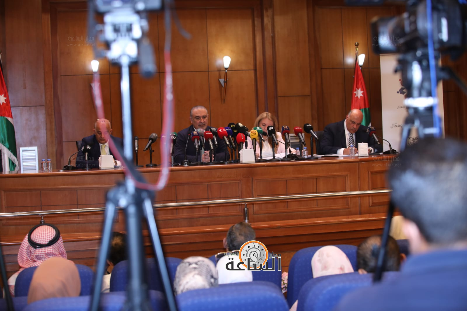 Madar Al-Saa Images 0.4051344834663224