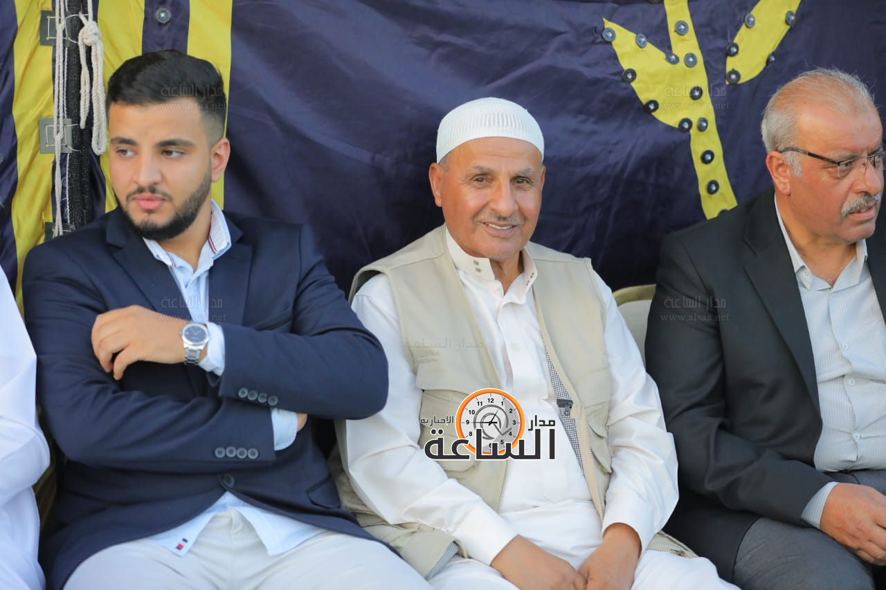 Madar Al-Saa Images 0.4303484878114856