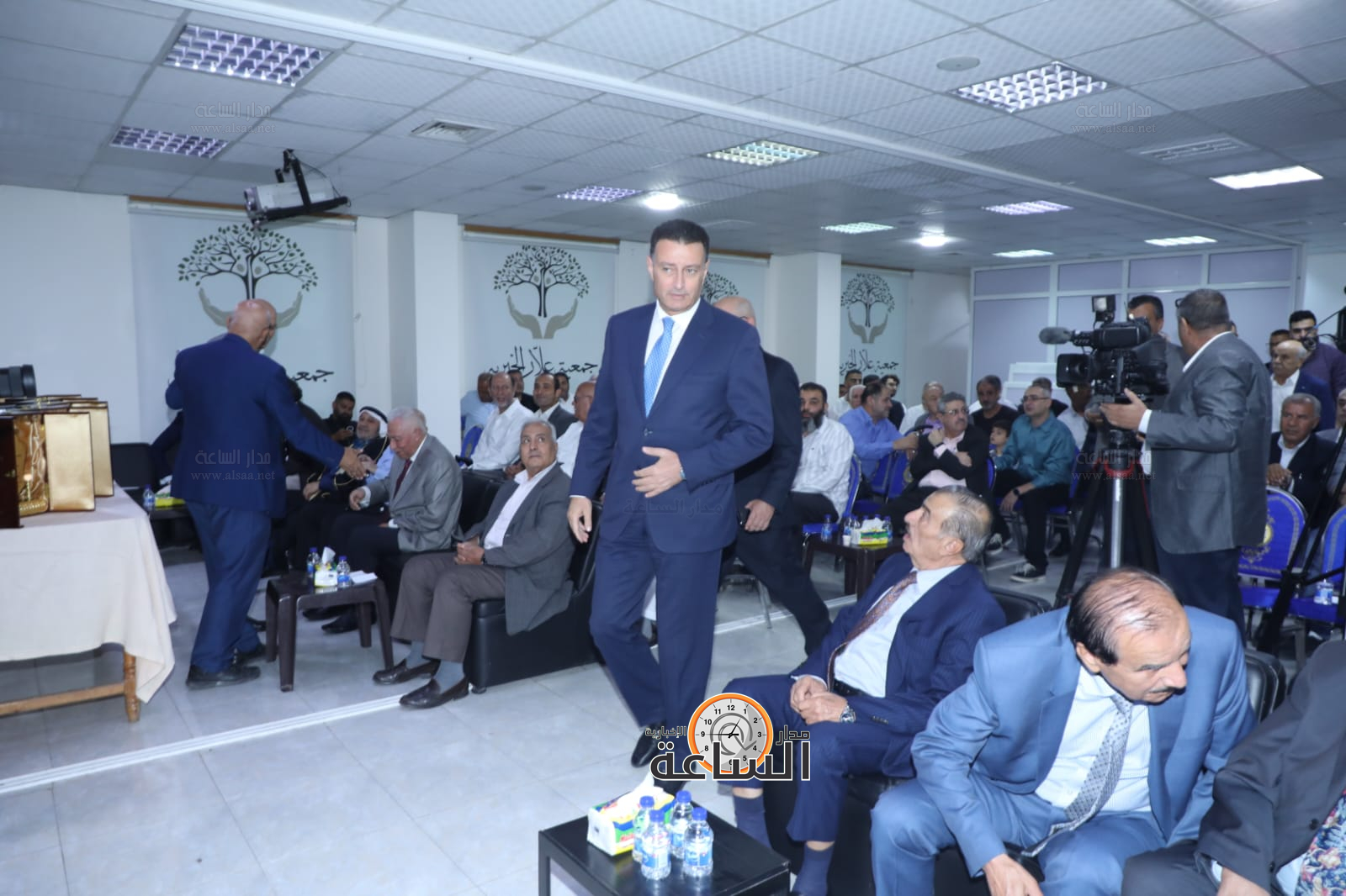 Madar Al-Saa Images 0.9895504669287023