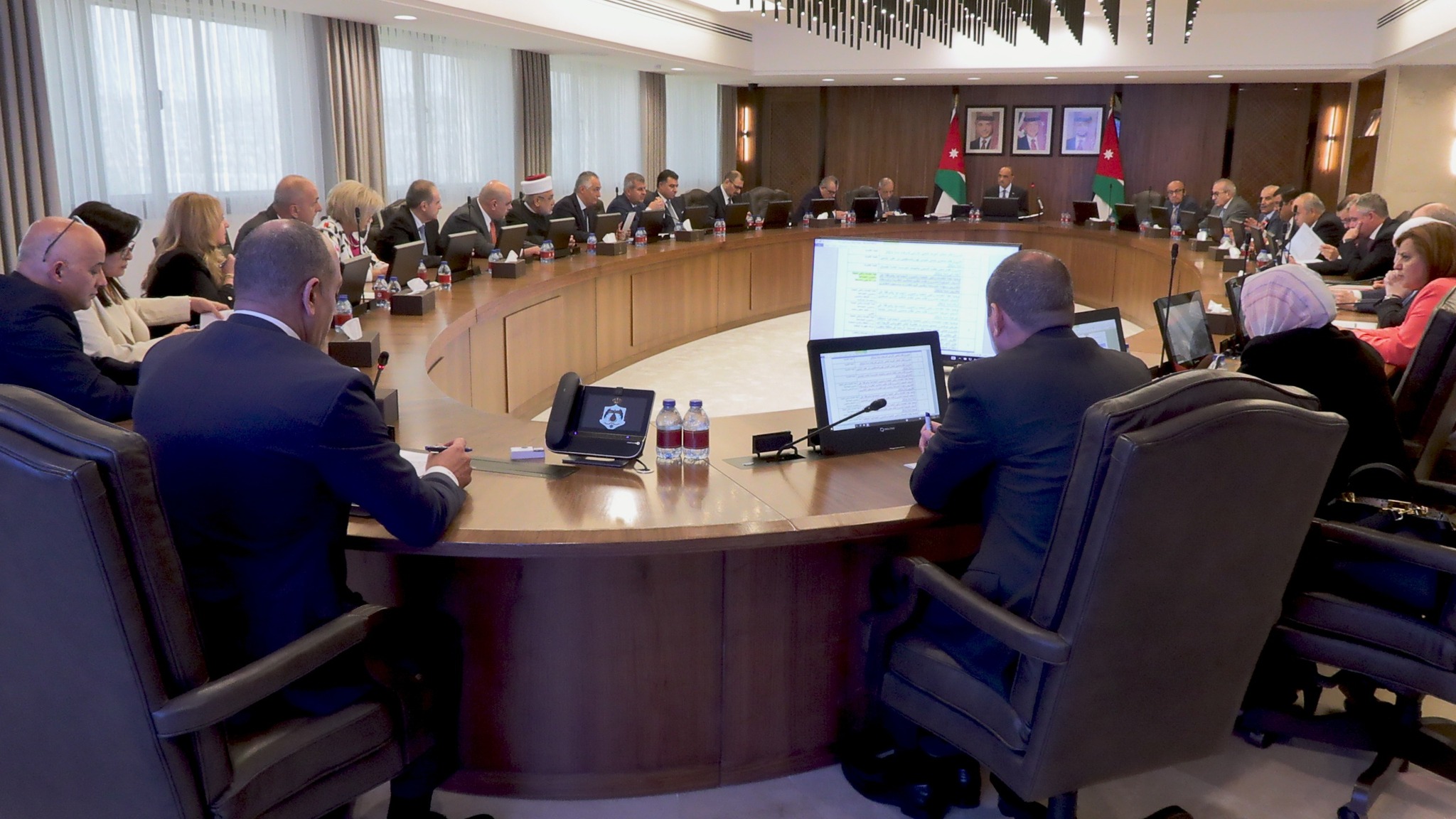 Madar Al-Saa Images 0.11860117273892068