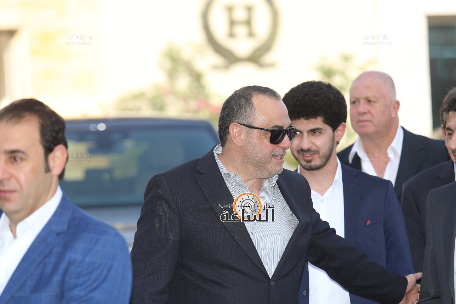 Madar Al-Saa Images 0.9842234354077182