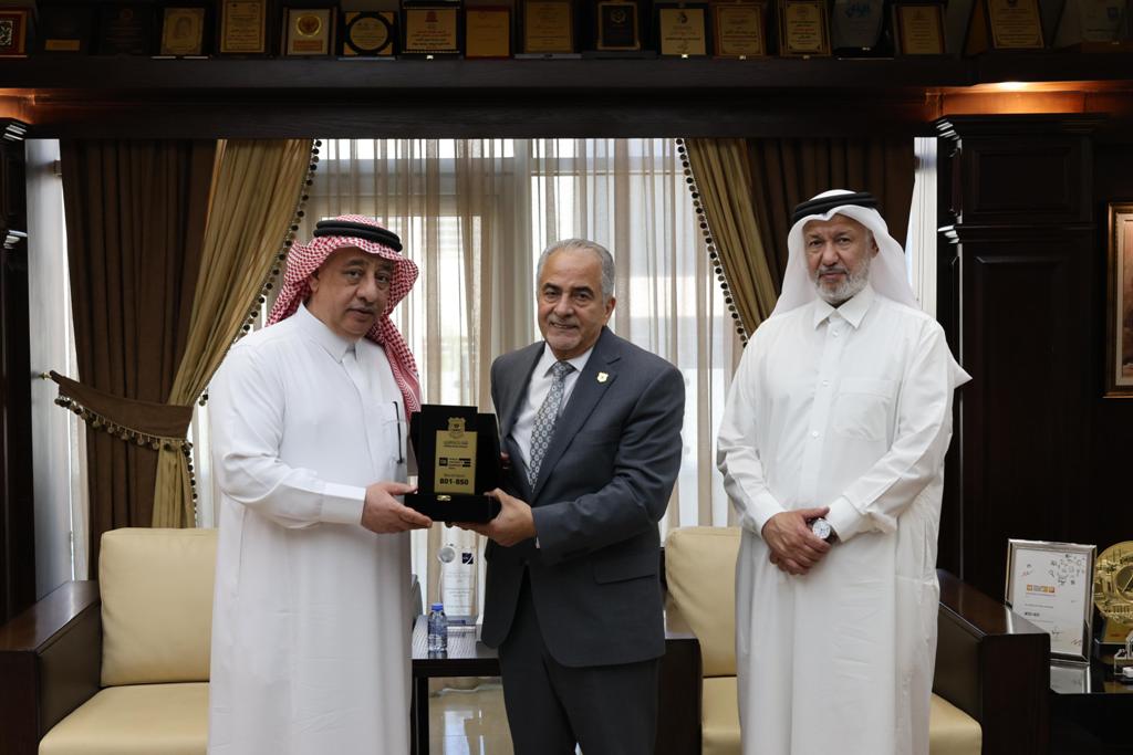 Madar Al-Saa Images 0.9870940228789238