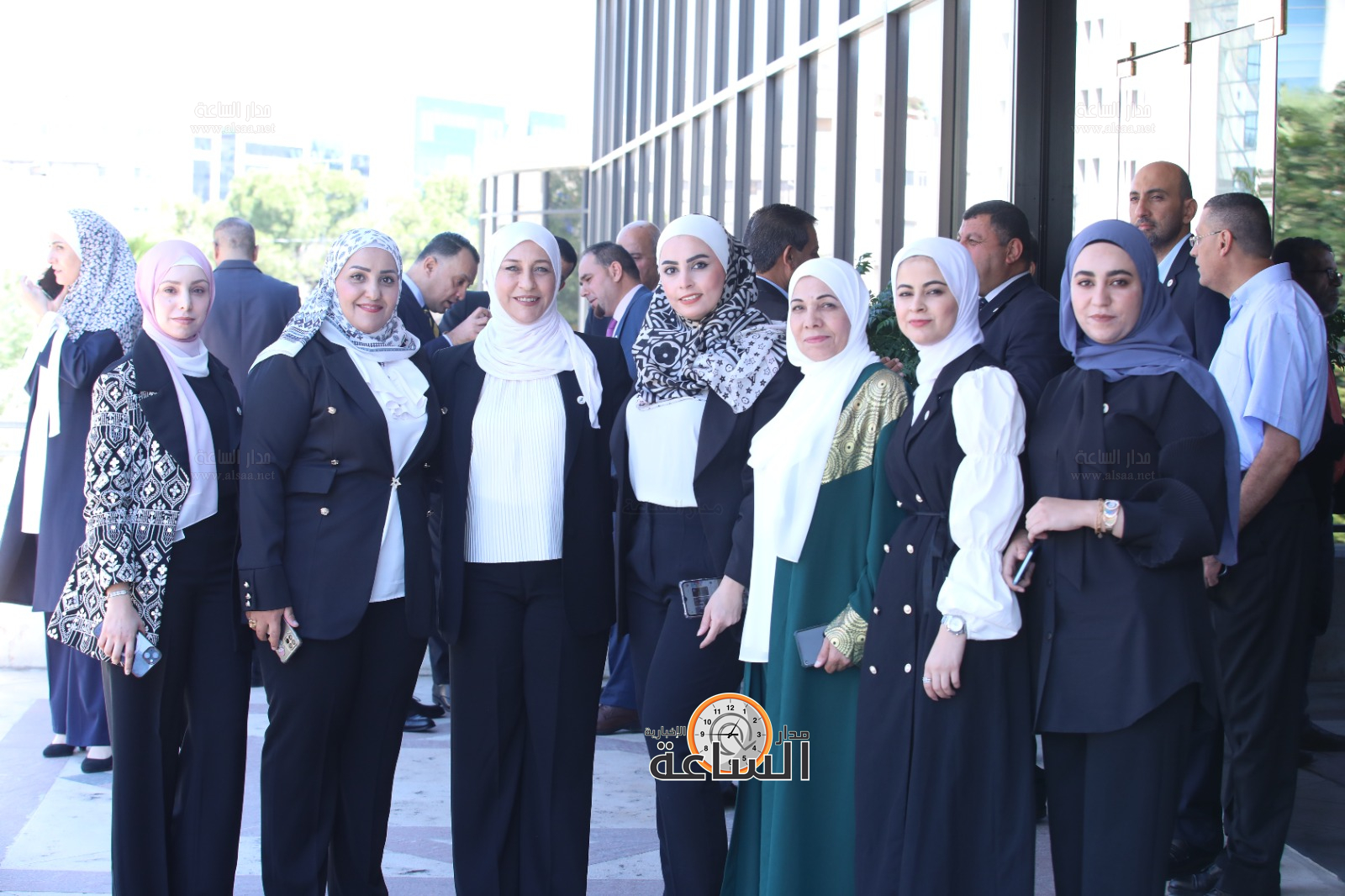 Madar Al-Saa Images 0.08232288224696482