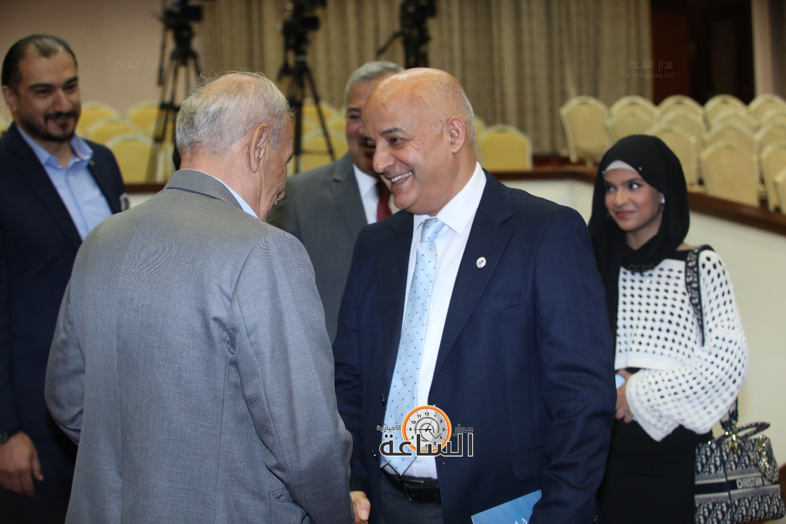 Madar Al-Saa Images 0.8951378819816063