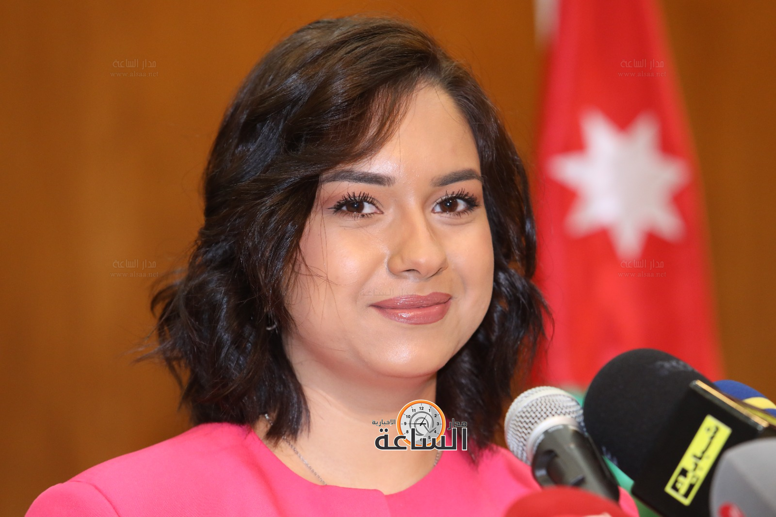 Madar Al-Saa Images 0.5802701916562139