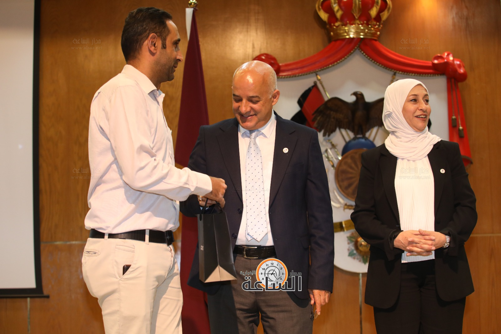 Madar Al-Saa Images 0.8733061337792196