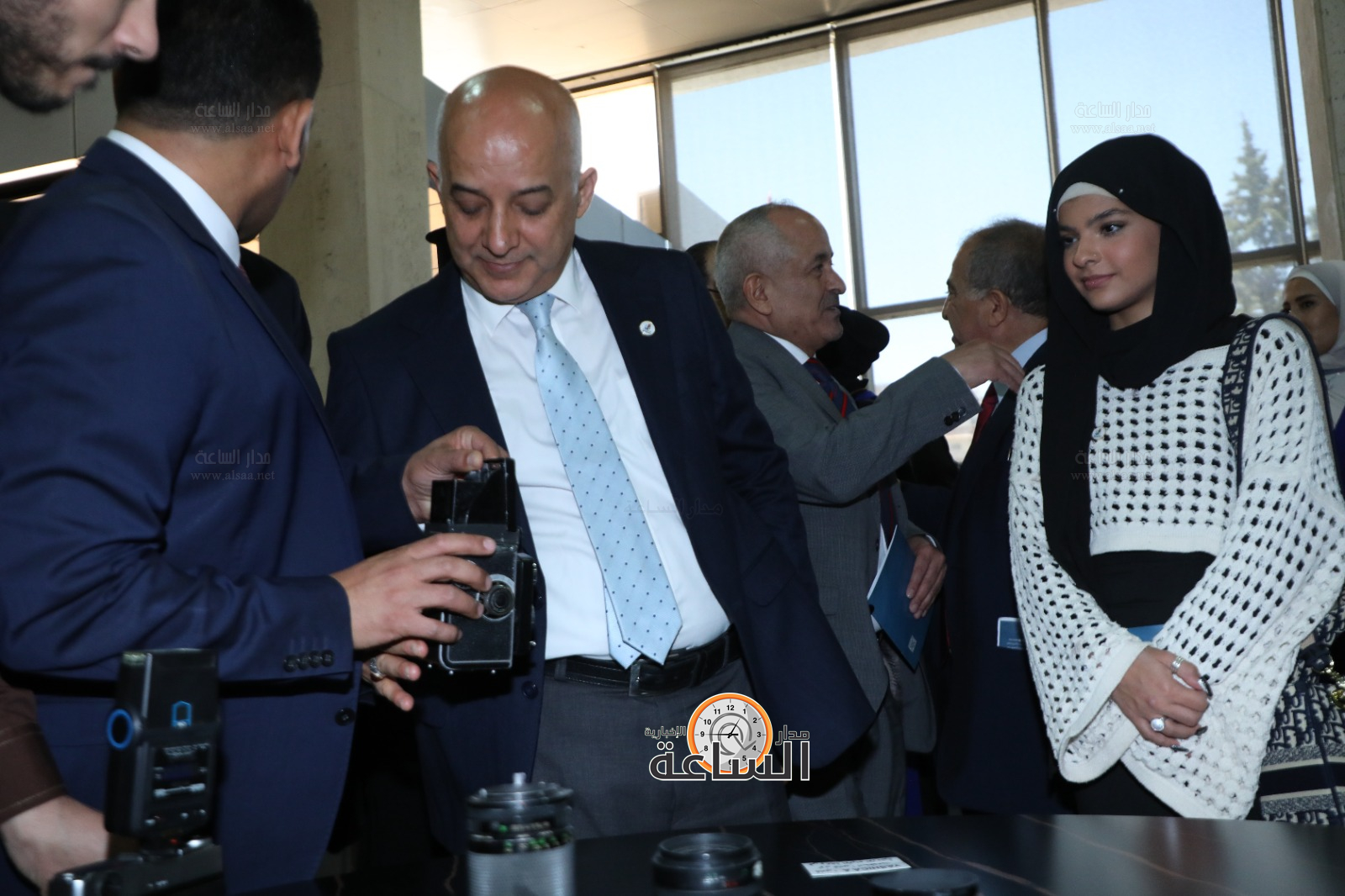 Madar Al-Saa Images 0.6227041837840115