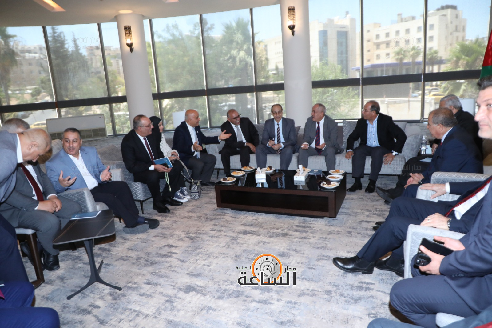 Madar Al-Saa Images 0.7218386042170779