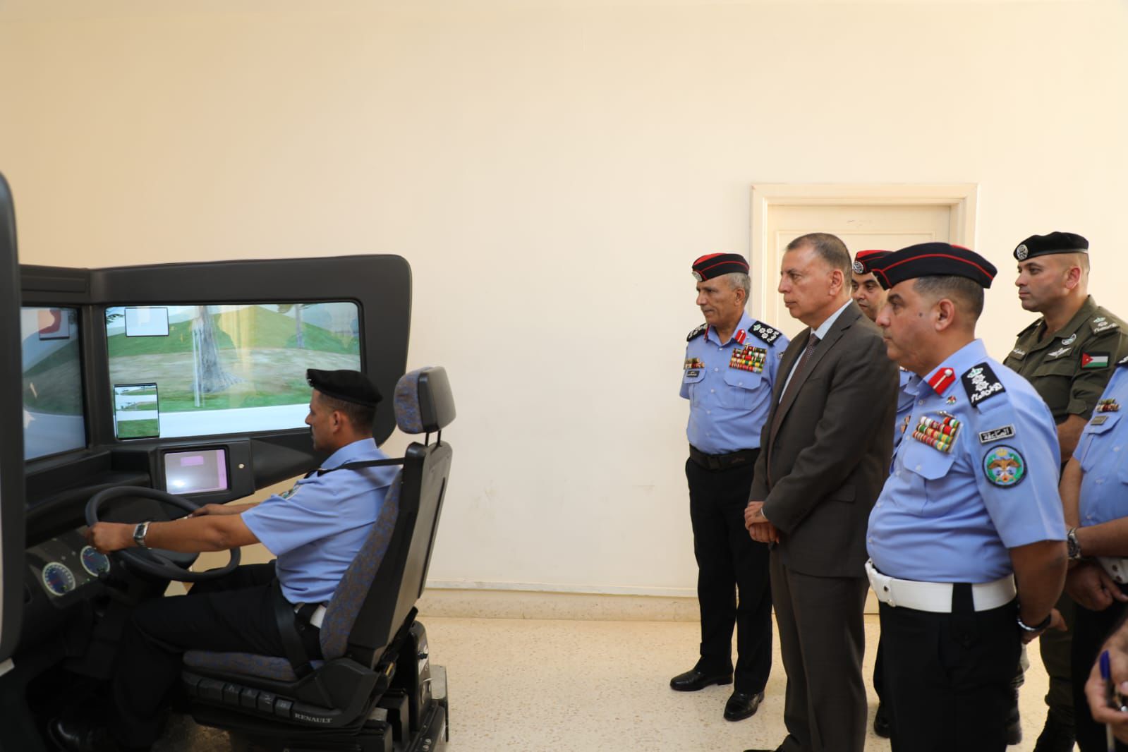 Madar Al-Saa Images 0.8556672843770308