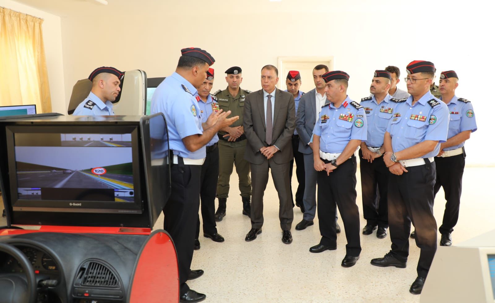 Madar Al-Saa Images 0.9976094060533922