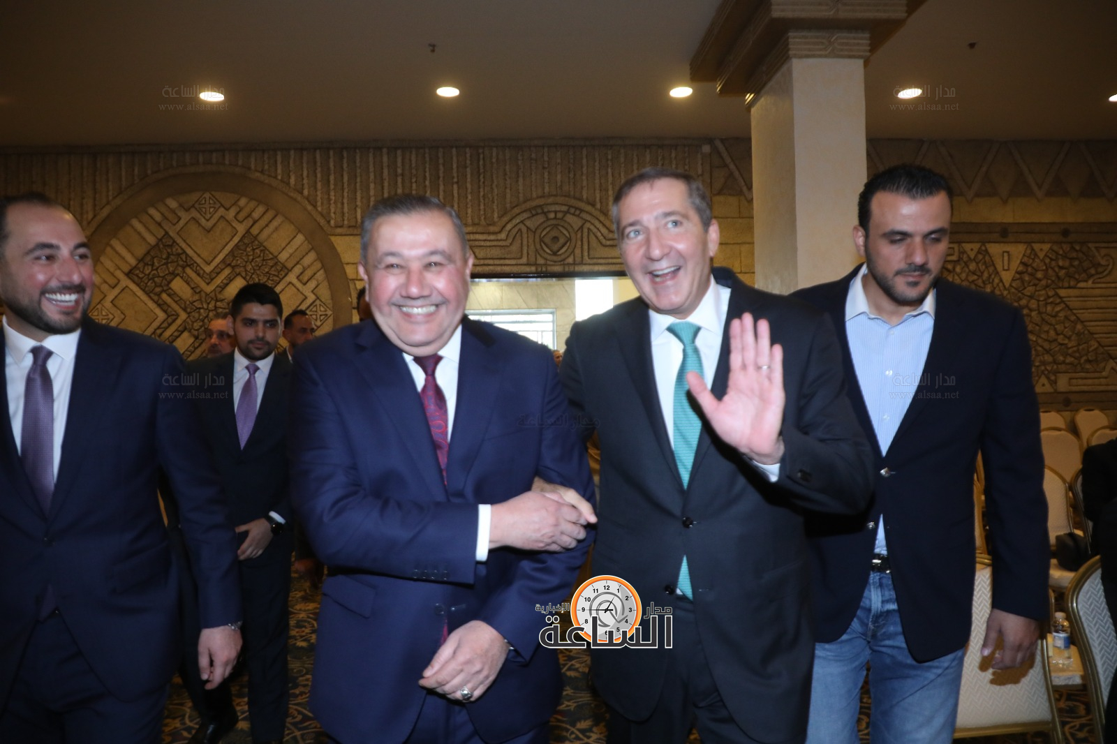 Madar Al-Saa Images 0.7440741107647599