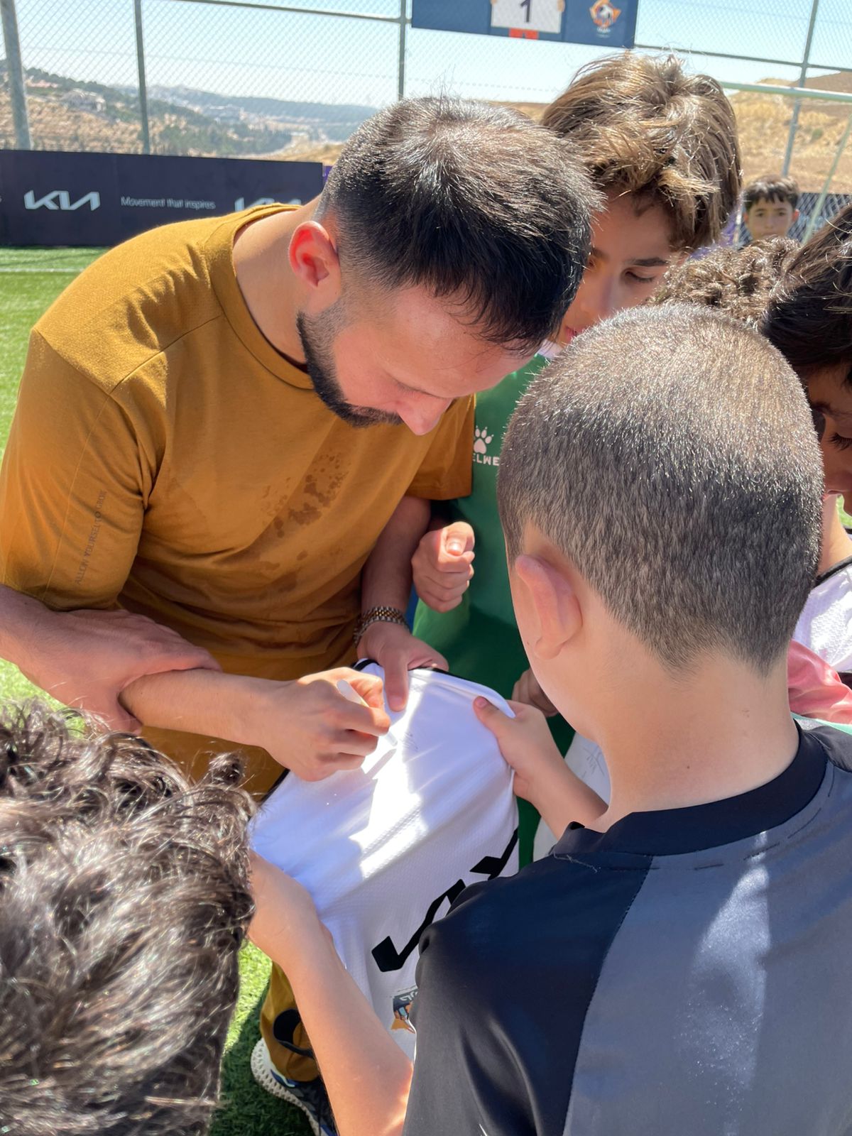 Madar Al-Saa Images 0.7011565444093368