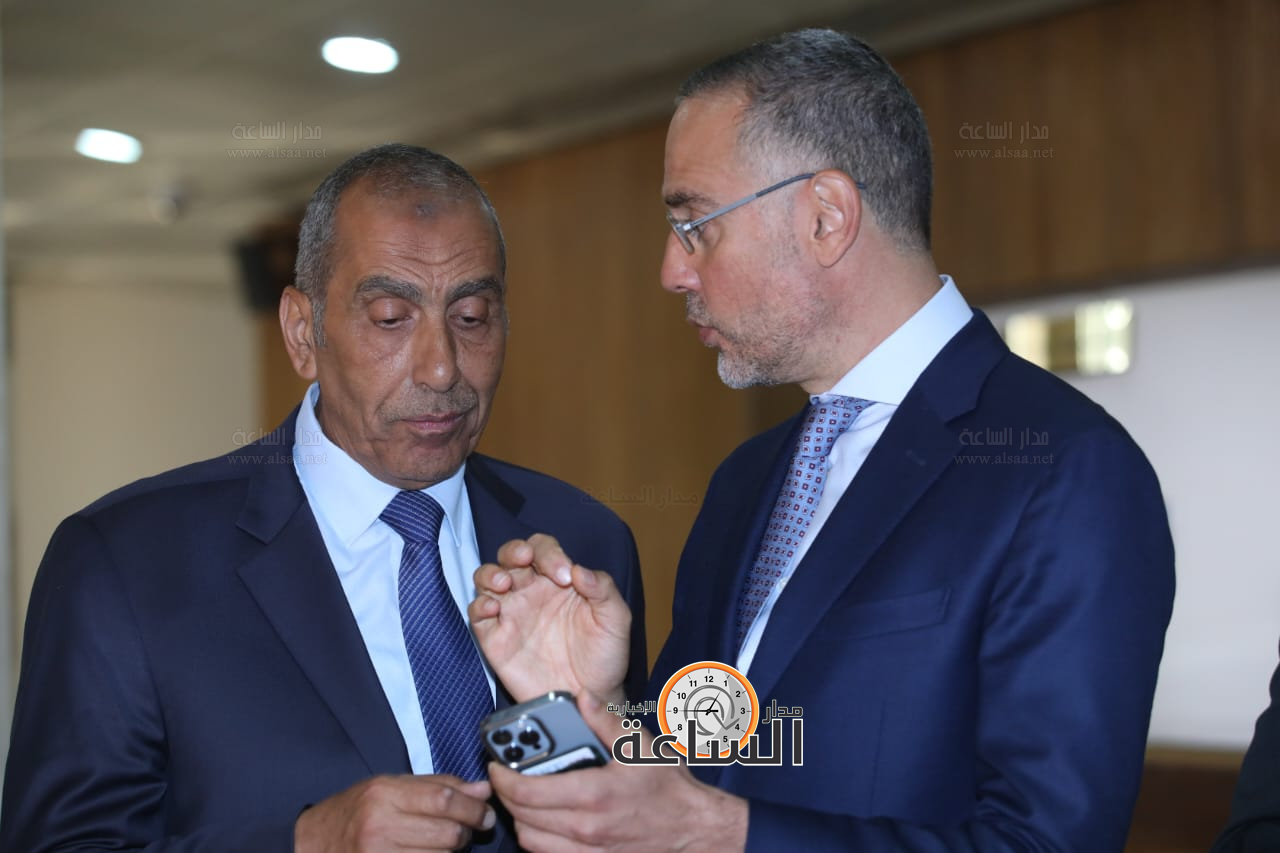 Madar Al-Saa Images 0.7026179843995053