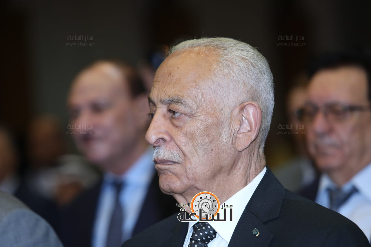 Madar Al-Saa Images 0.588421805694348