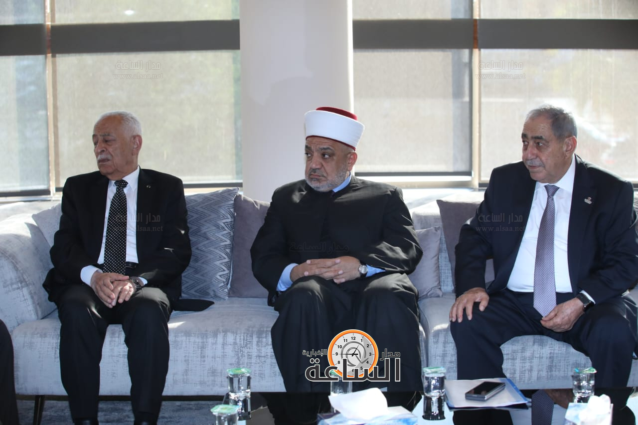 Madar Al-Saa Images 0.41860164341081485