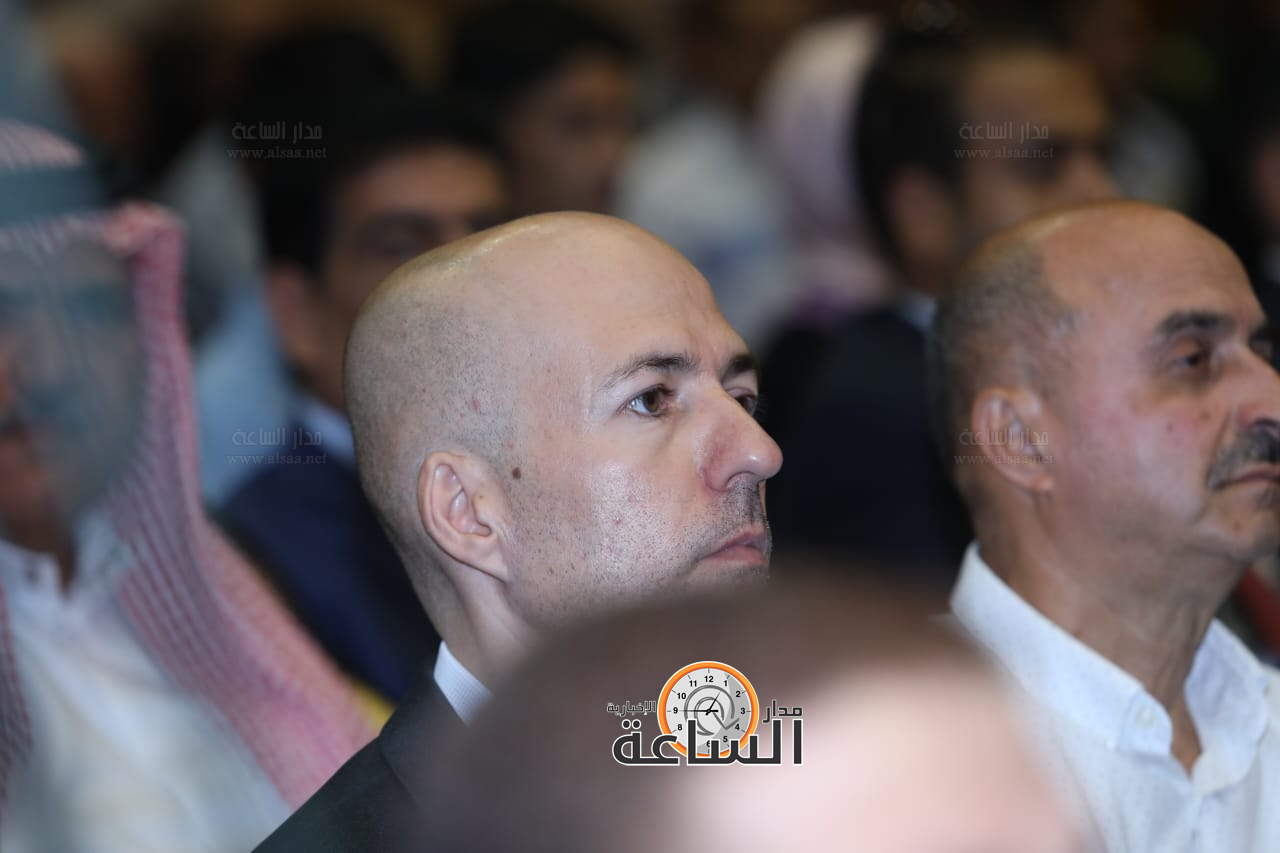 Madar Al-Saa Images 0.014870971781785869