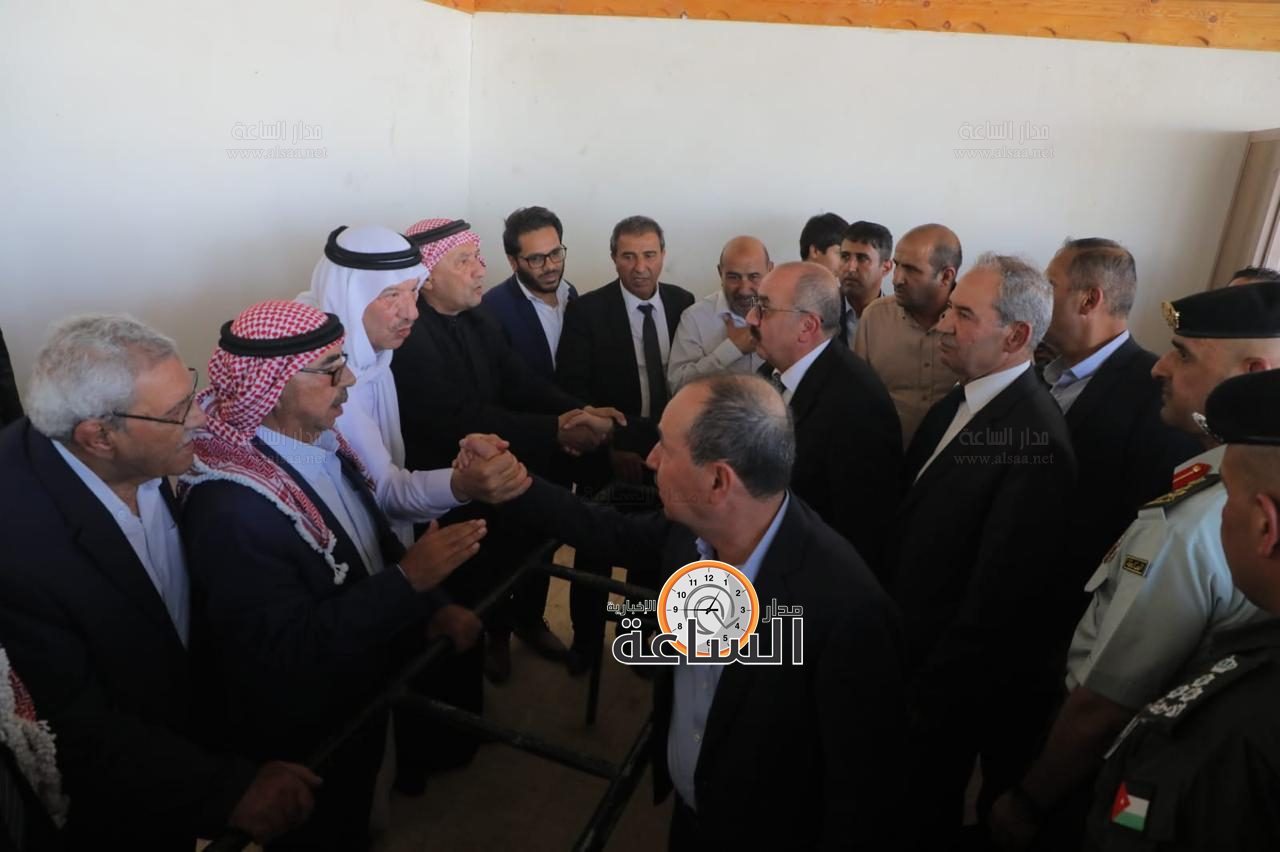 Madar Al-Saa Images 0.15898636749870576