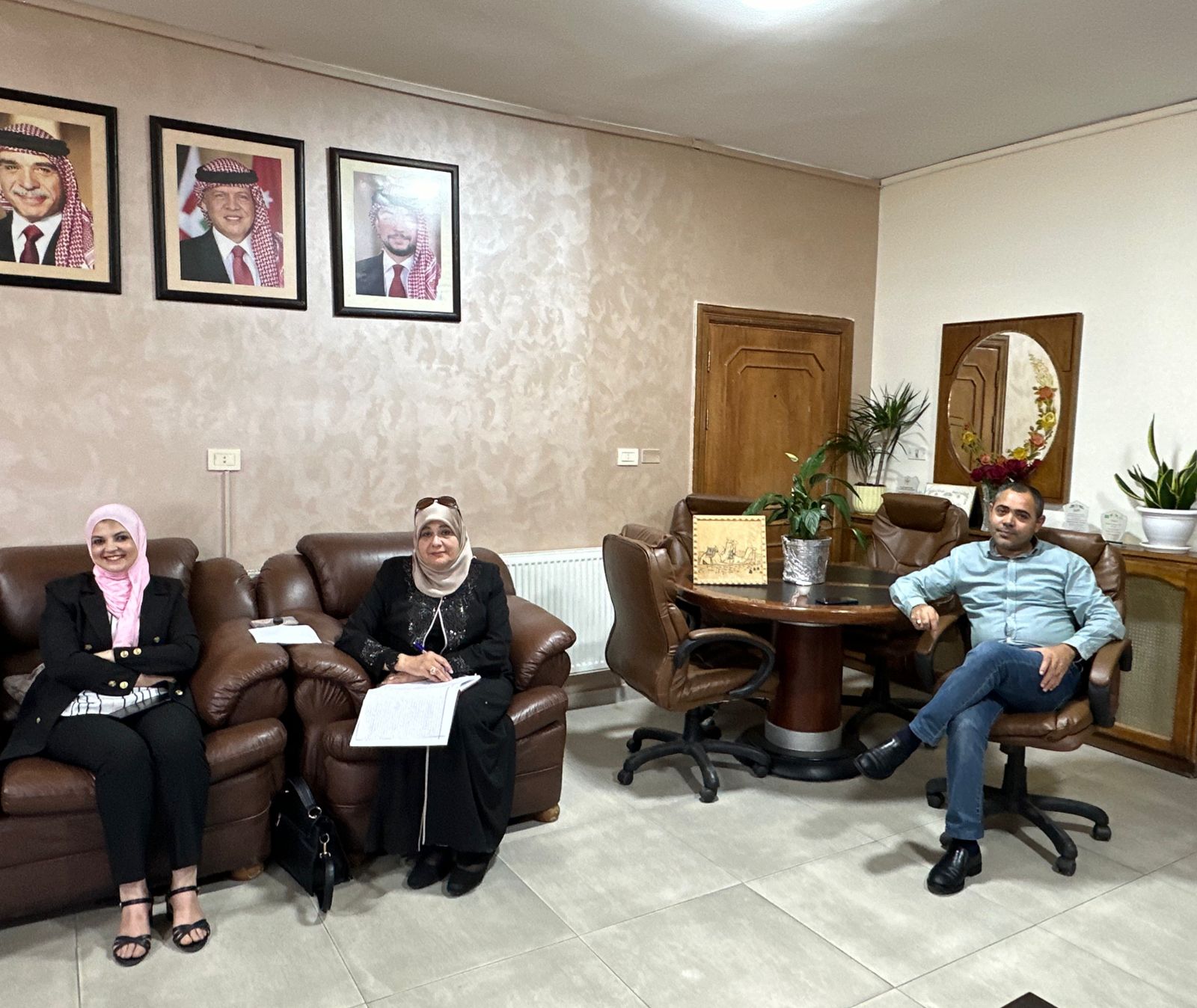 Madar Al-Saa Images 0.40532415402148936