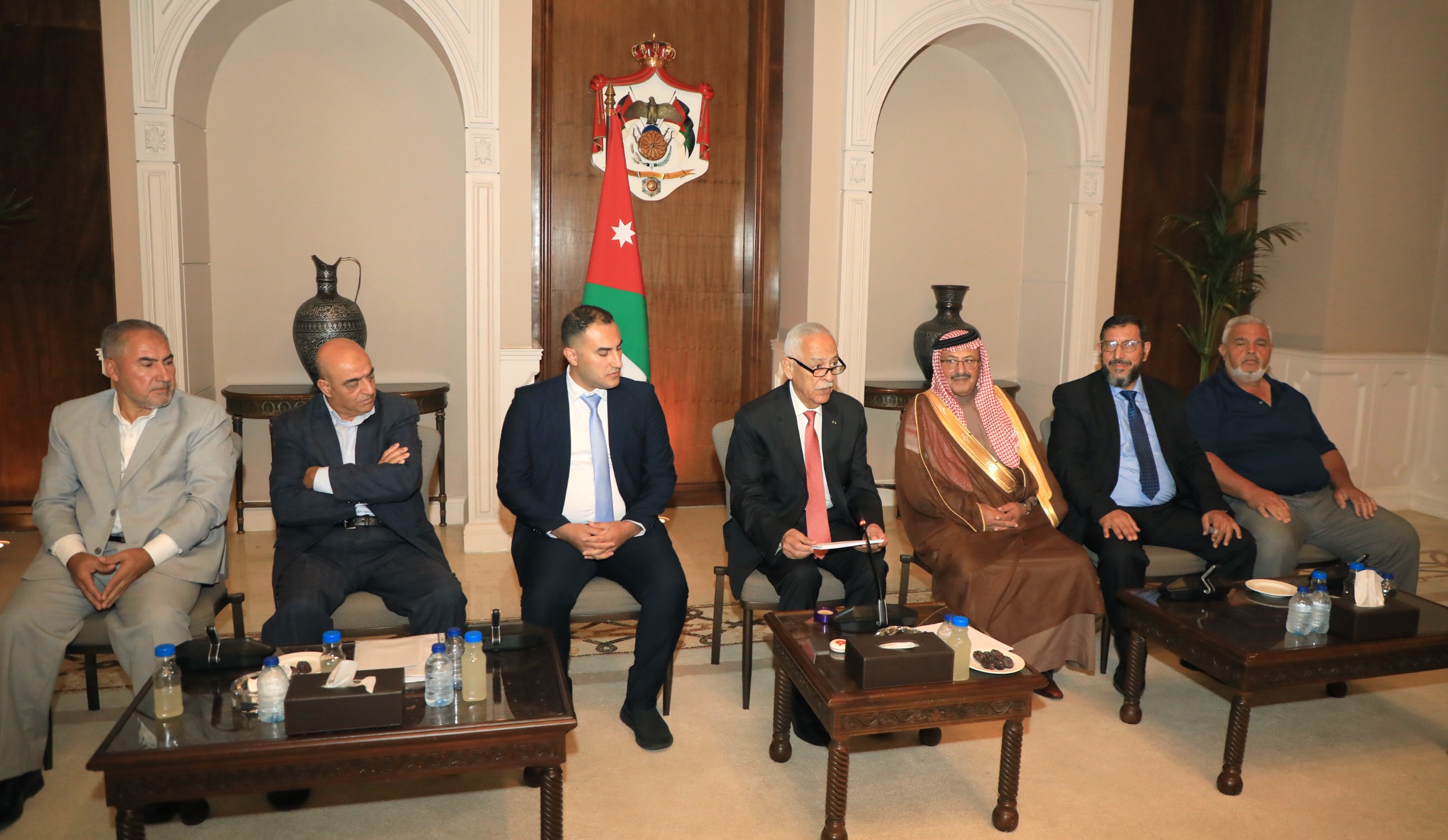 Madar Al-Saa Images 0.08417504471067327