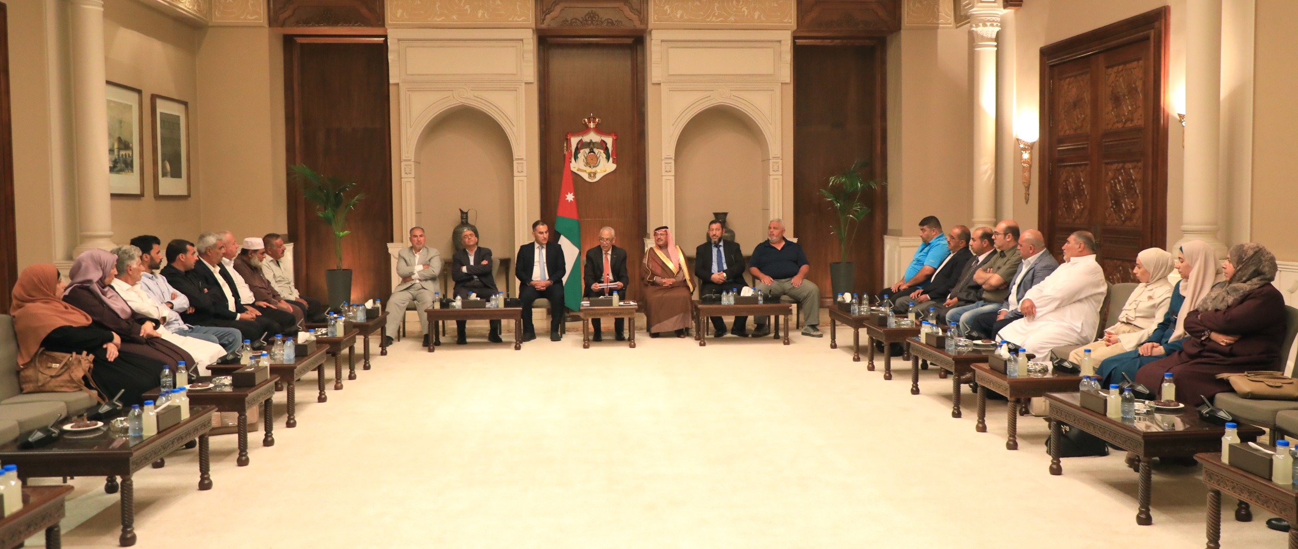 Madar Al-Saa Images 0.19990173980512438