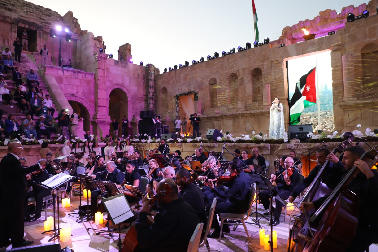 Madar Al-Saa Images 0.3849213073152893