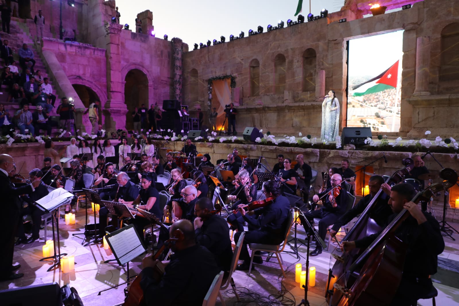 Madar Al-Saa Images 0.273121598294511