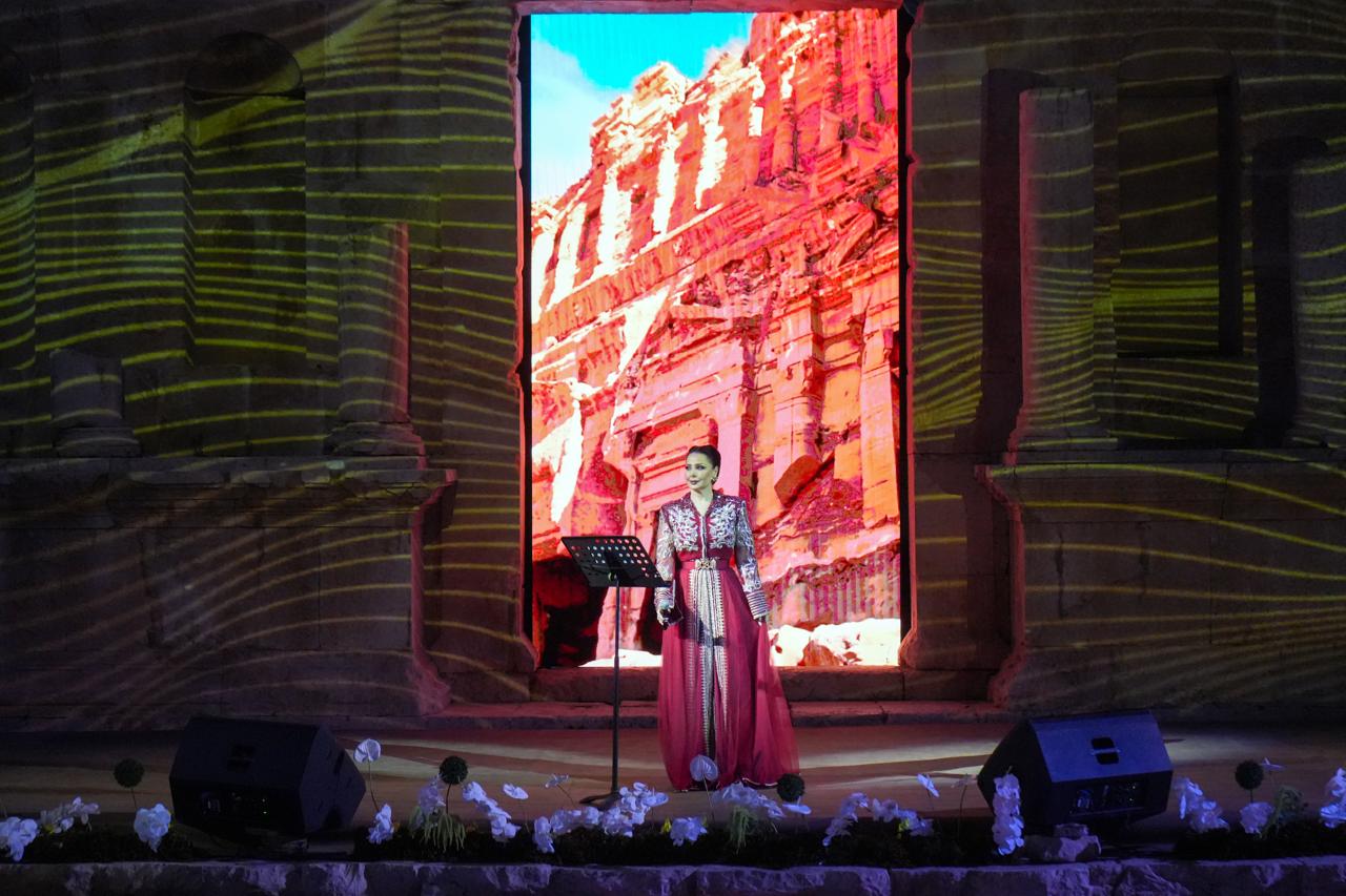 Madar Al-Saa Images 0.0456155970094807