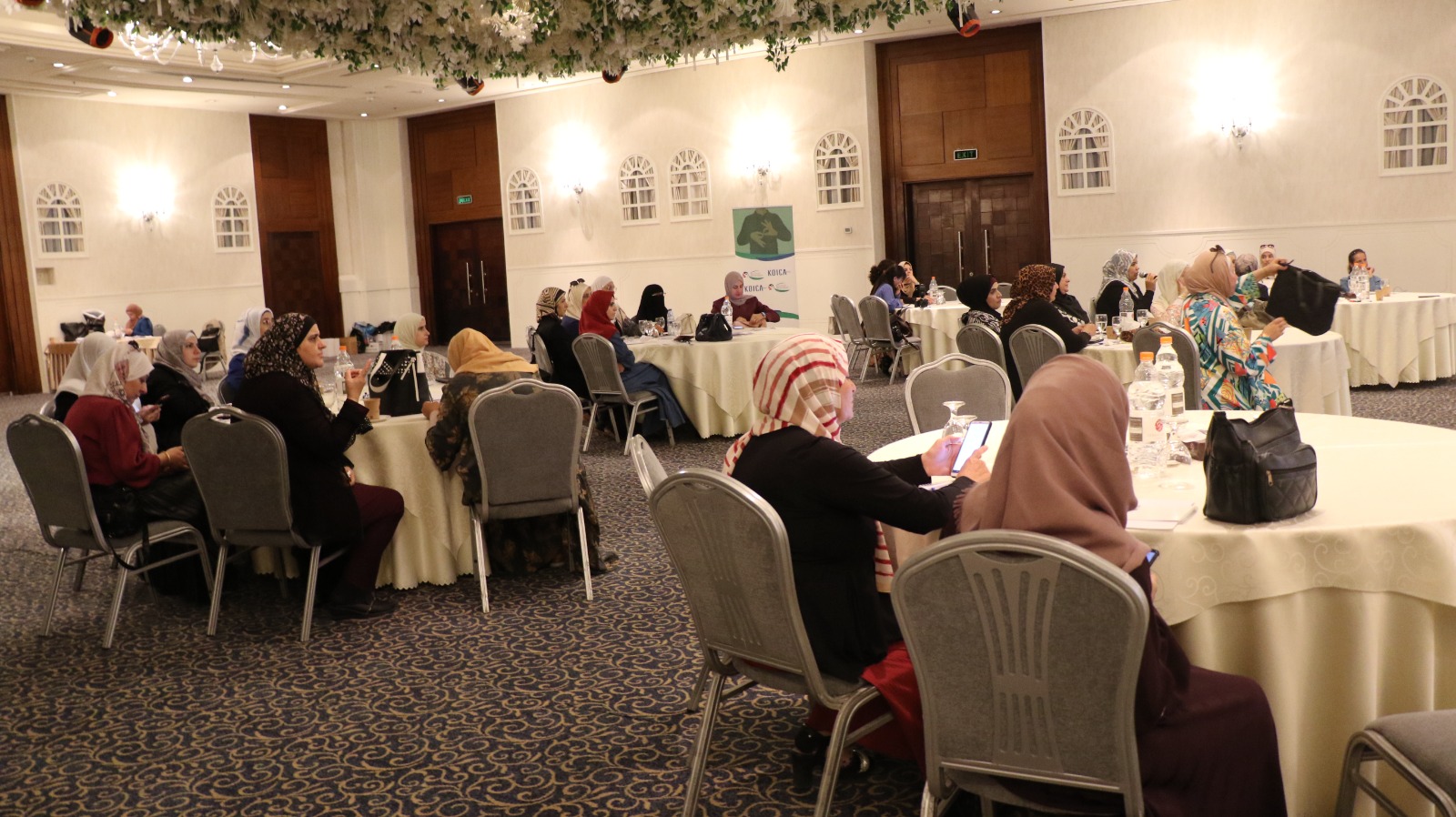 Madar Al-Saa Images 0.8804507673579471