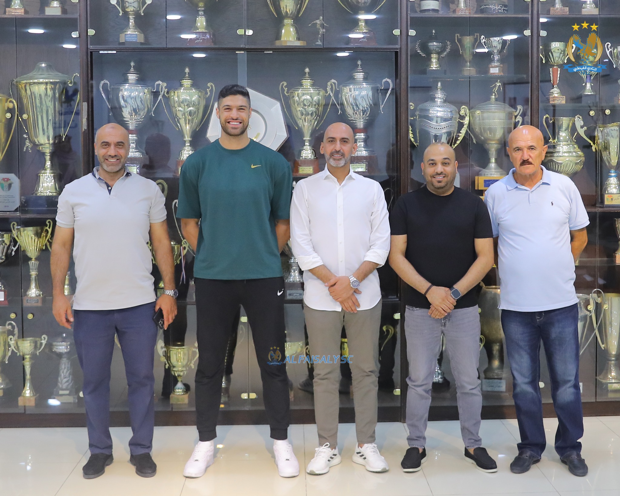 Madar Al-Saa Images 0.00991449153938695