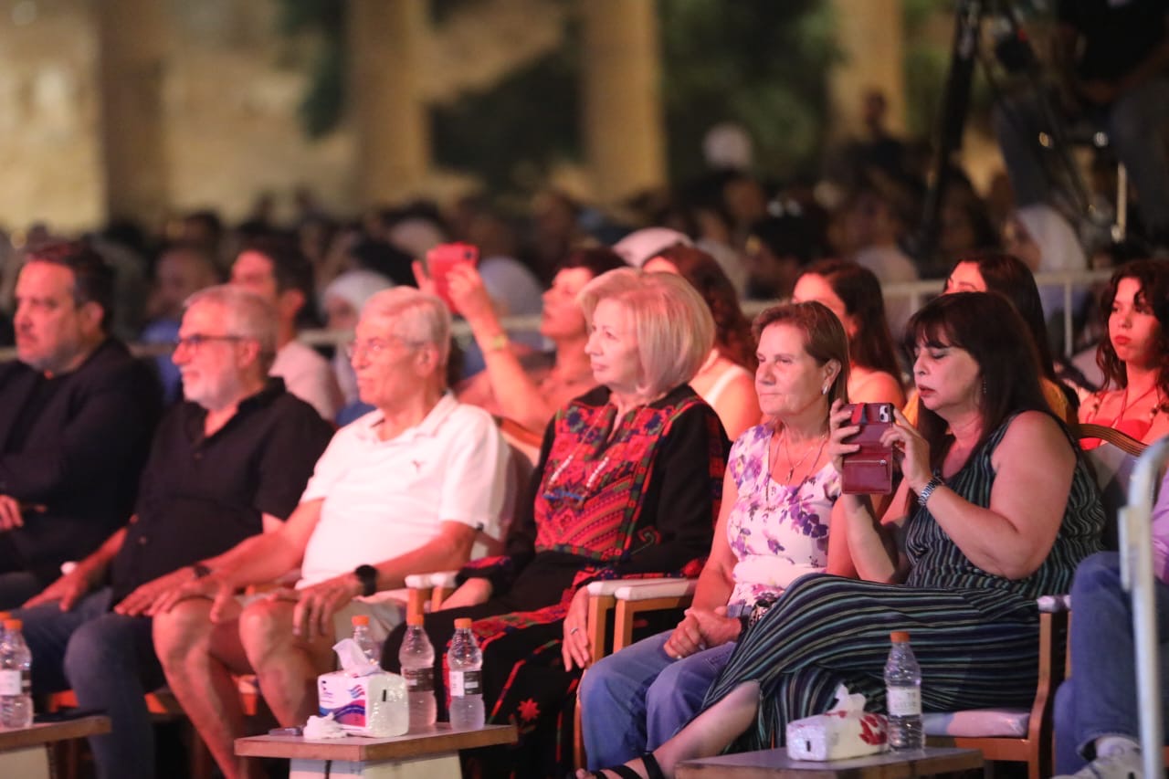 Madar Al-Saa Images 0.7817760881979612