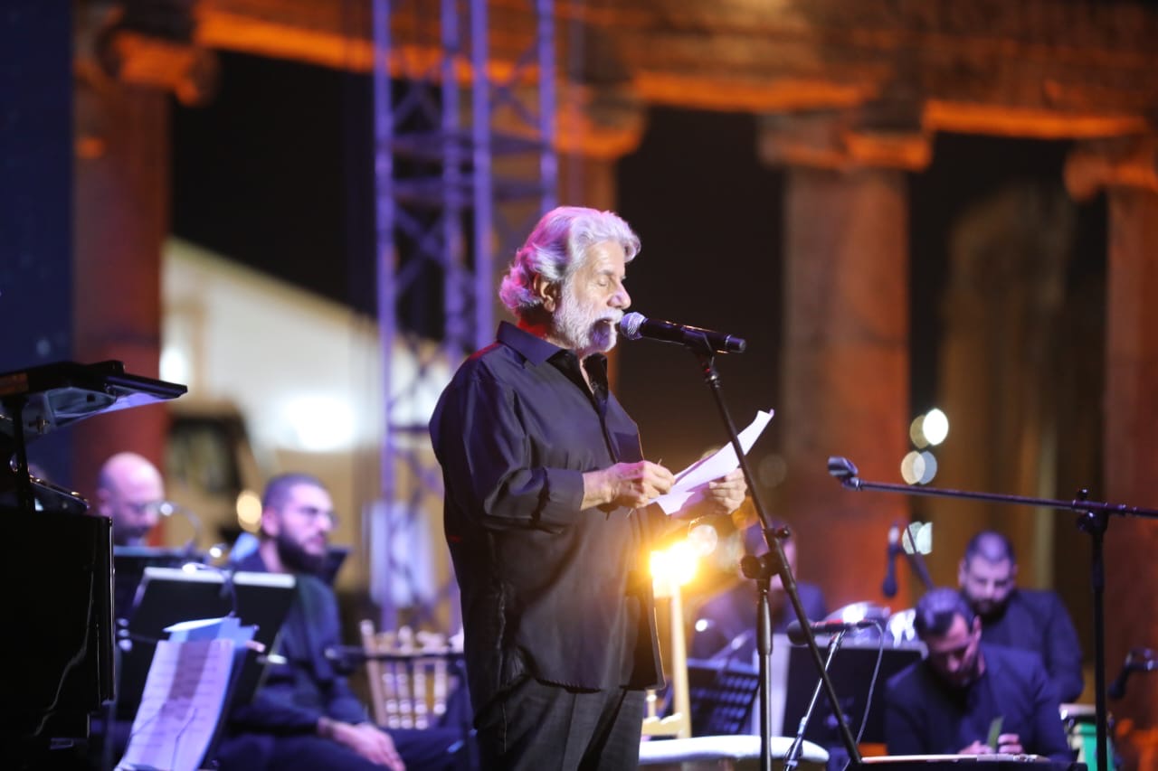 Madar Al-Saa Images 0.7146725575756127