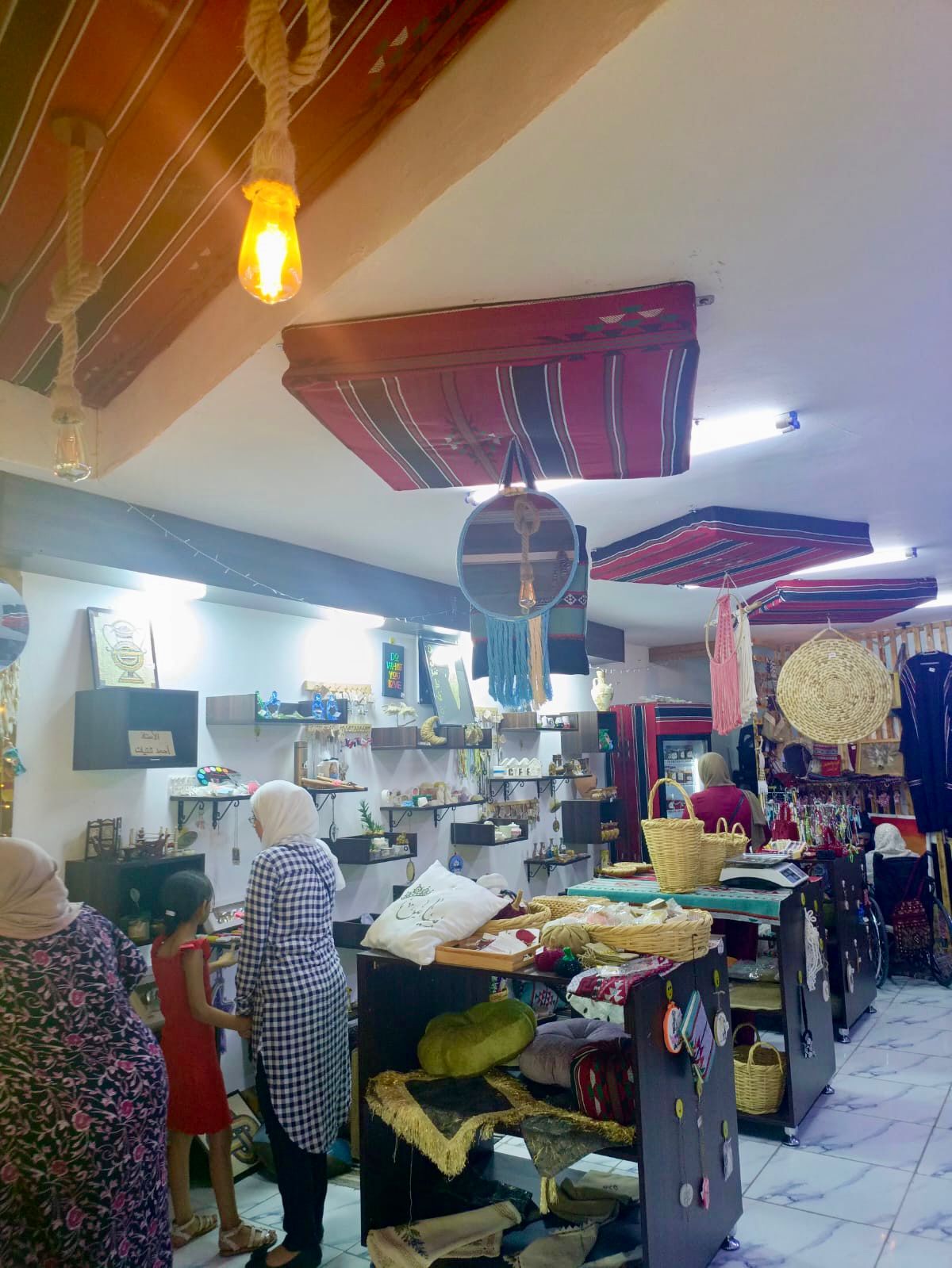 Madar Al-Saa Images 0.7802306321526484