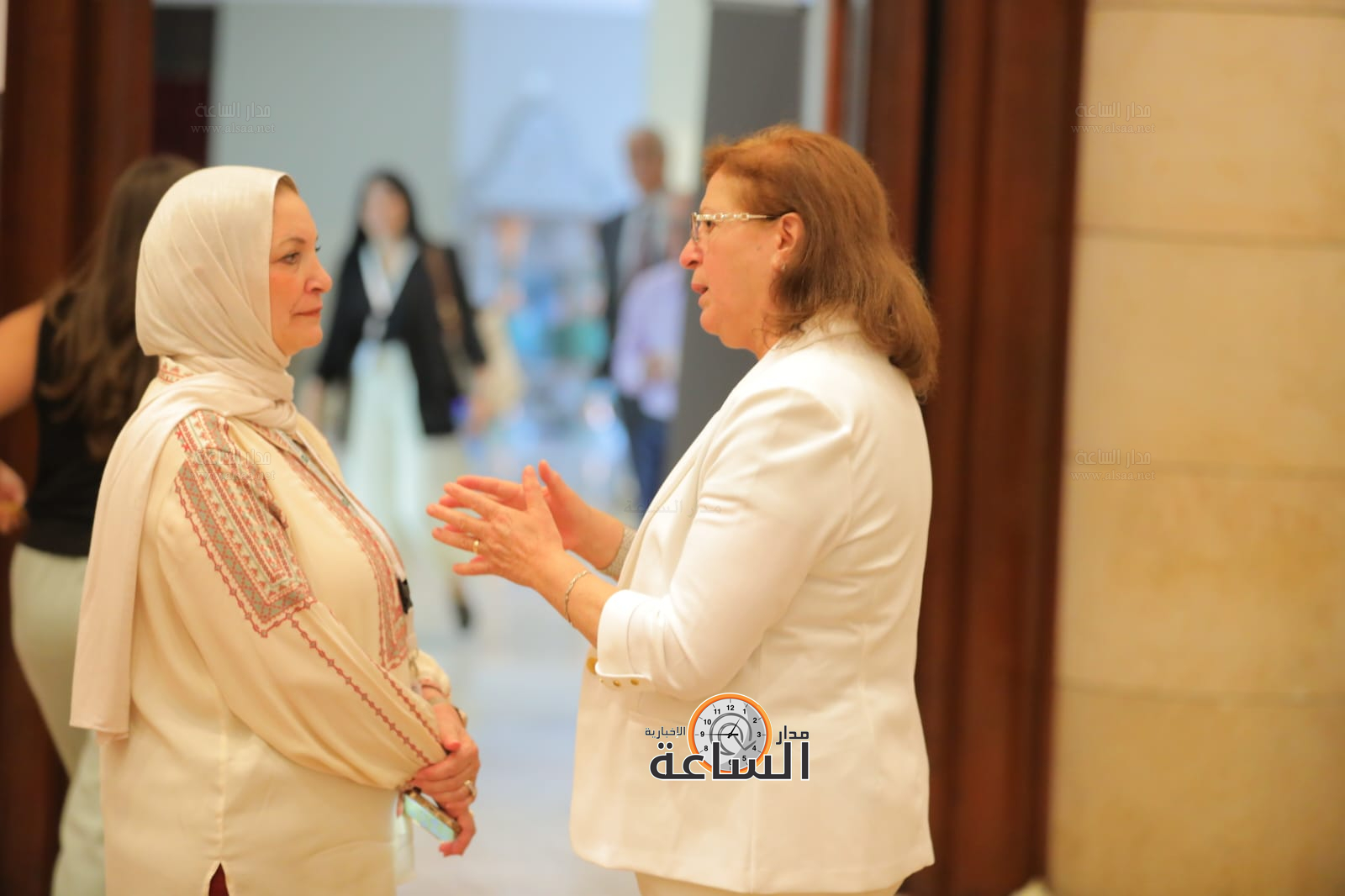 Madar Al-Saa Images 0.46295549979090667