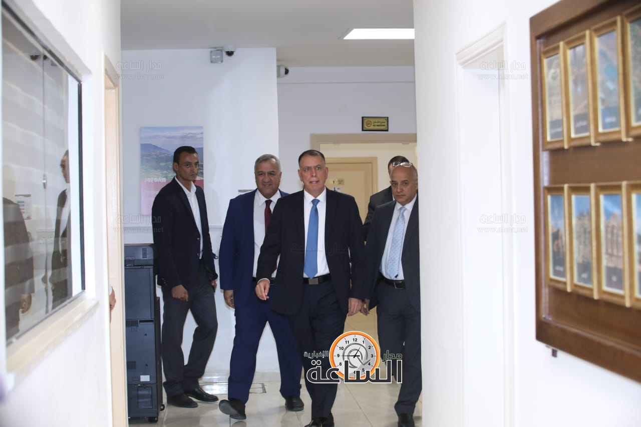 Madar Al-Saa Images 0.309044578808503