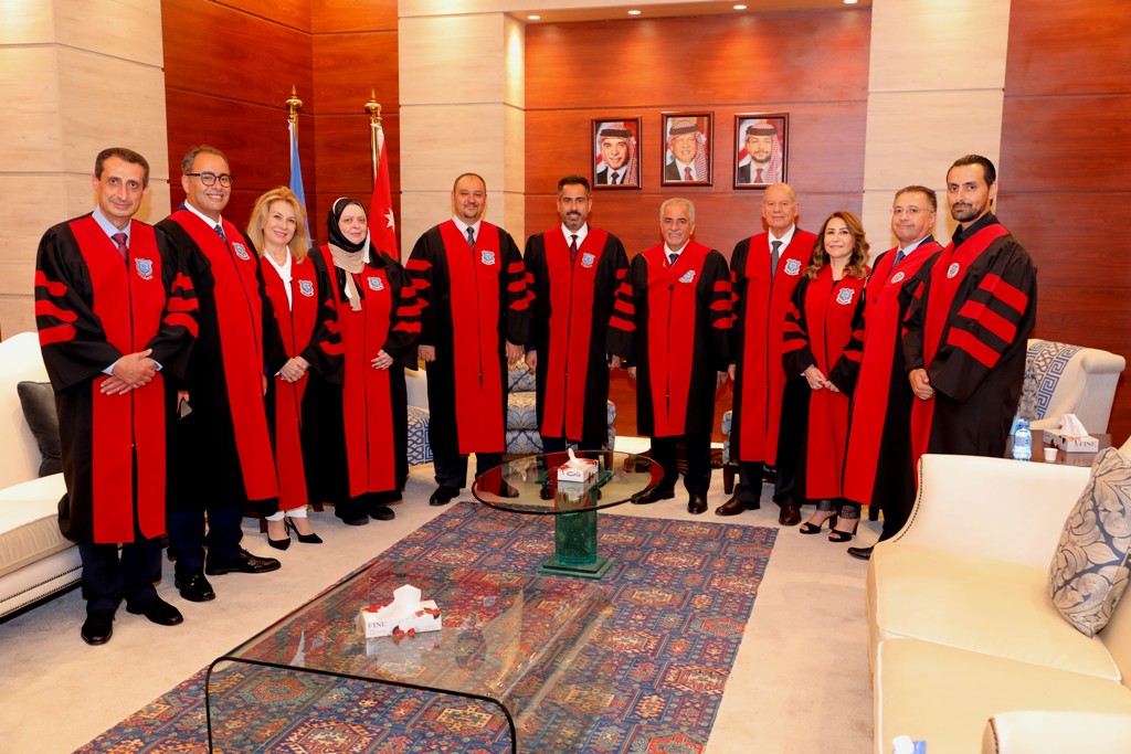 Madar Al-Saa Images 0.5663424854405537