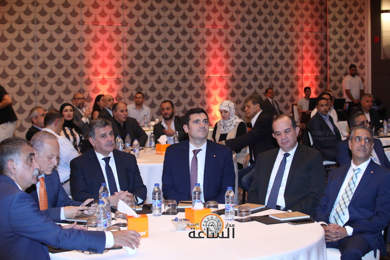 Madar Al-Saa Images 0.4896819377371624