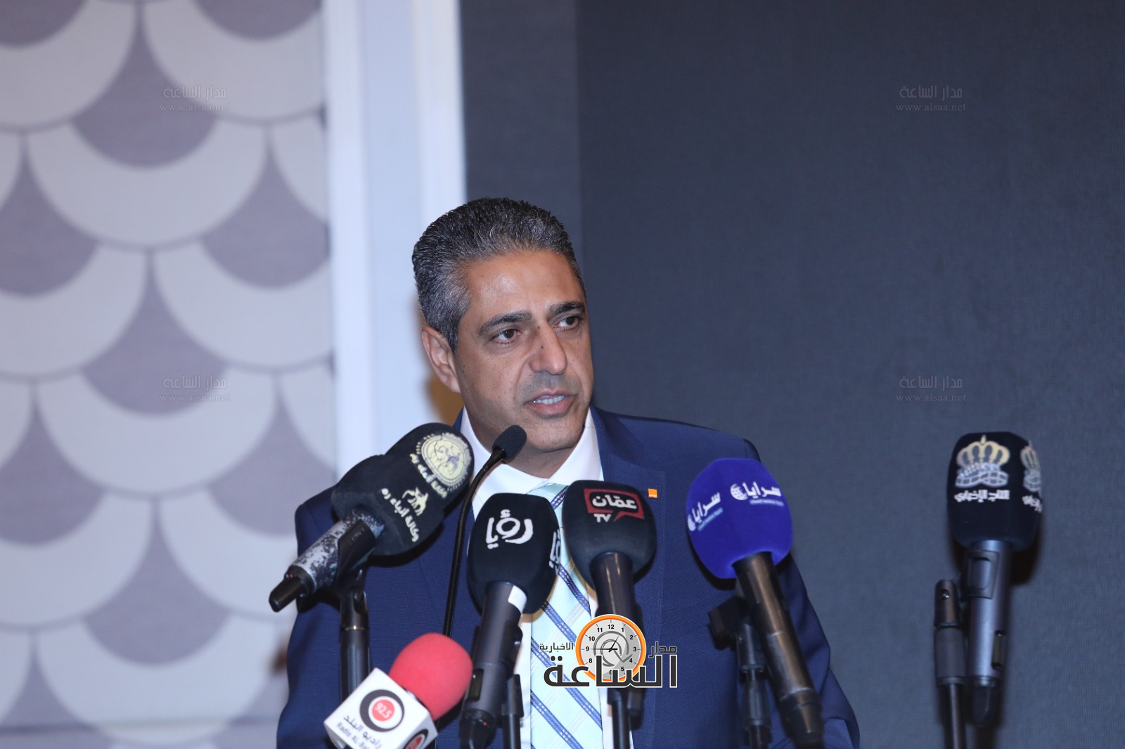 Madar Al-Saa Images 0.991961843997853