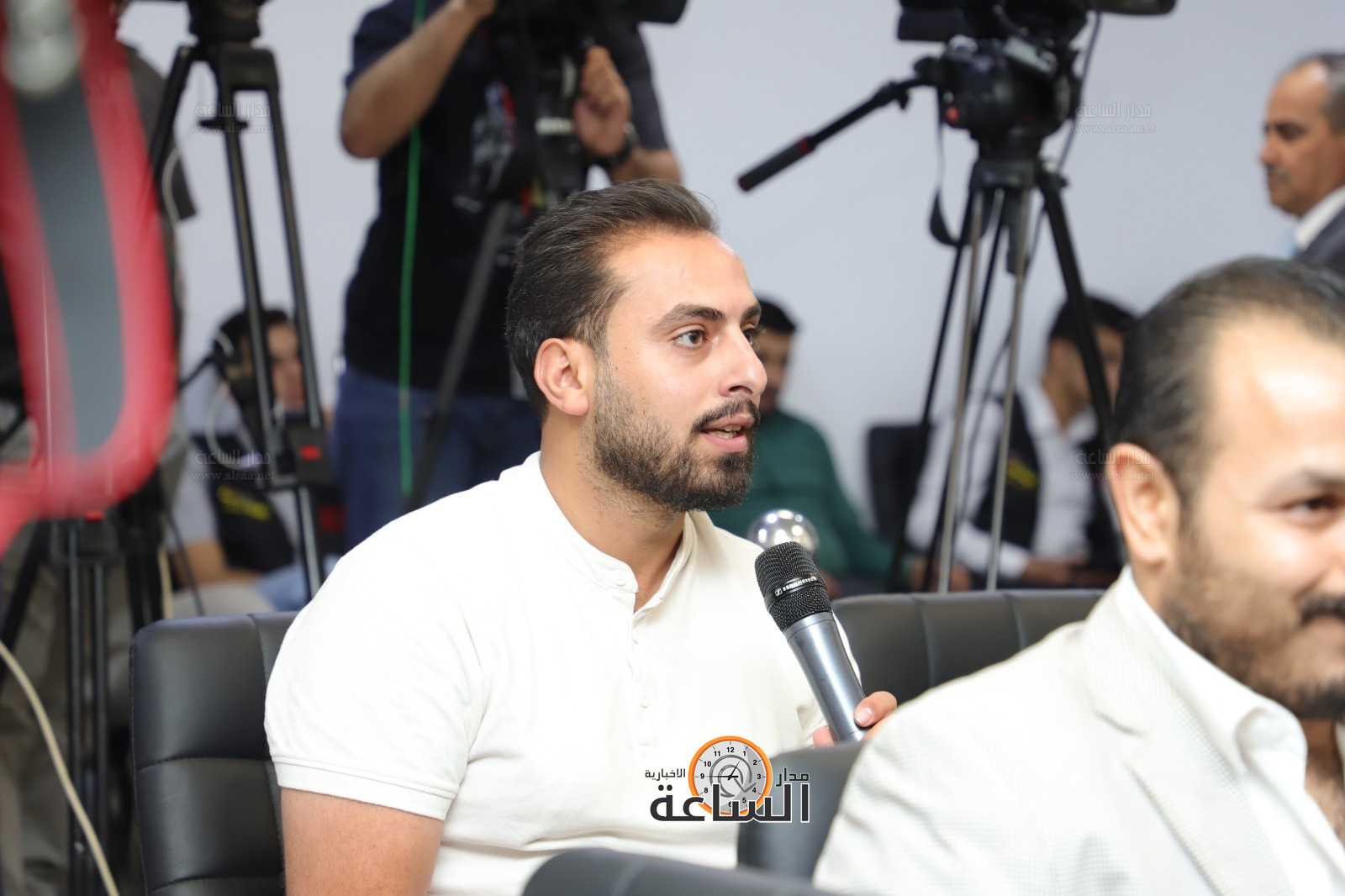 Madar Al-Saa Images 0.29566699415932685