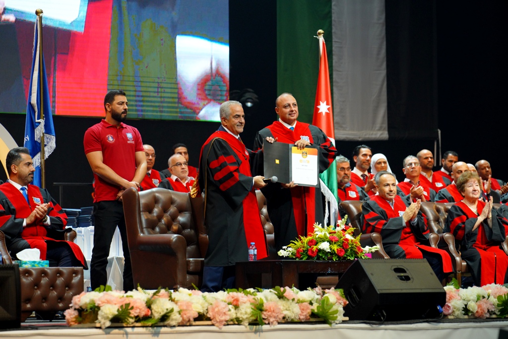 Madar Al-Saa Images 0.4268340185376569