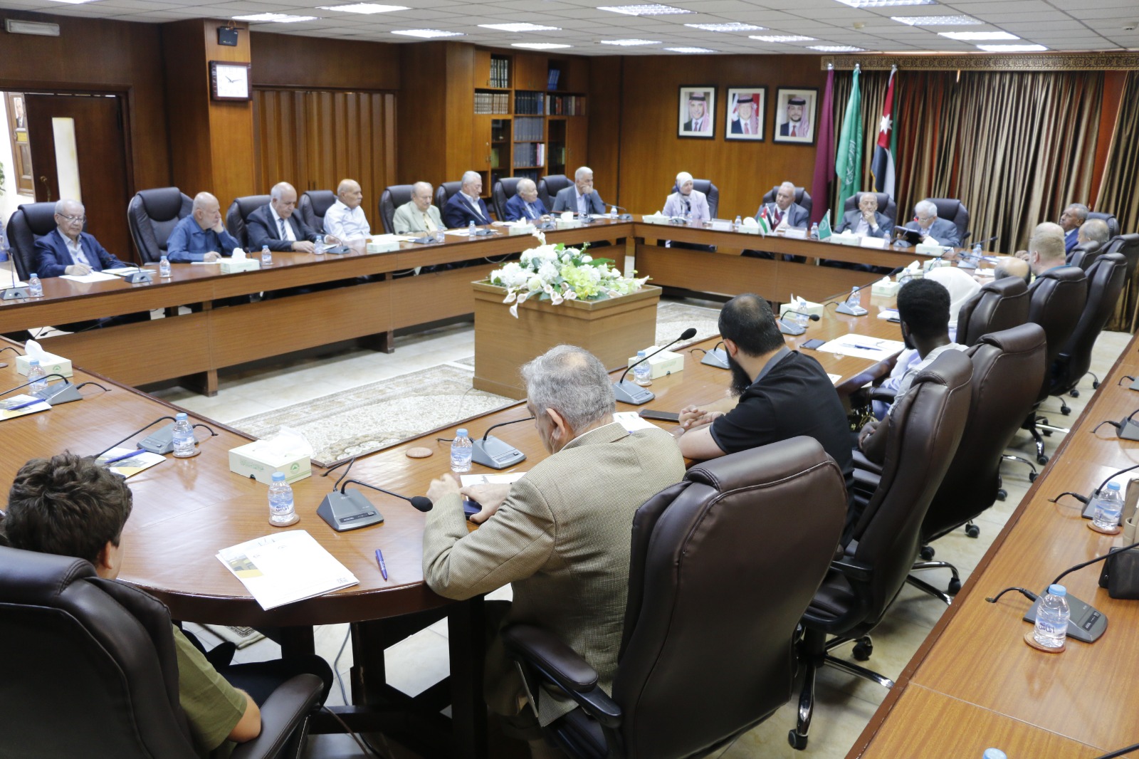 Madar Al-Saa Images 0.18420429068898936