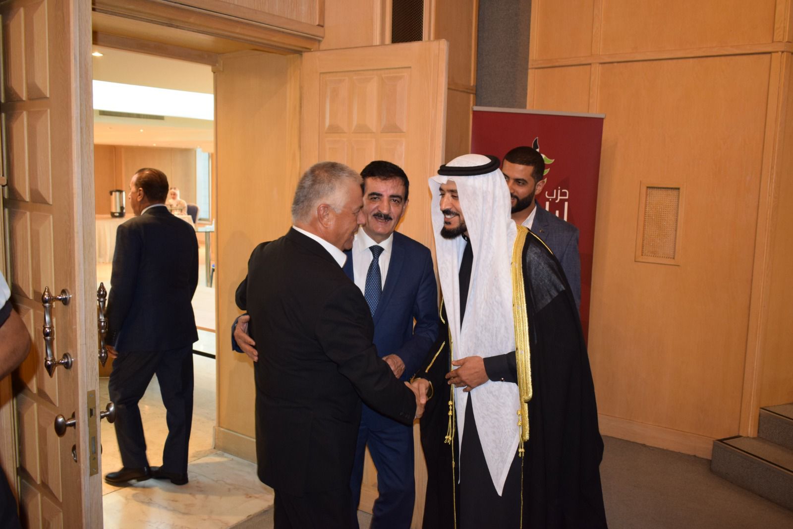 Madar Al-Saa Images 0.882251507293798